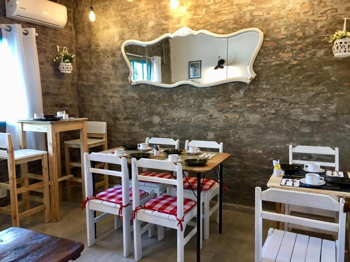 Rios Que Nos Unen Hostel Colonia del Sacramento Ngoại thất bức ảnh